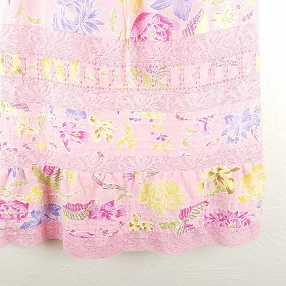 Banana Republic Floral Lace Skirt - Picture 2 of 6